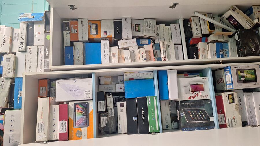 Tablets y equipos chicos en depósito